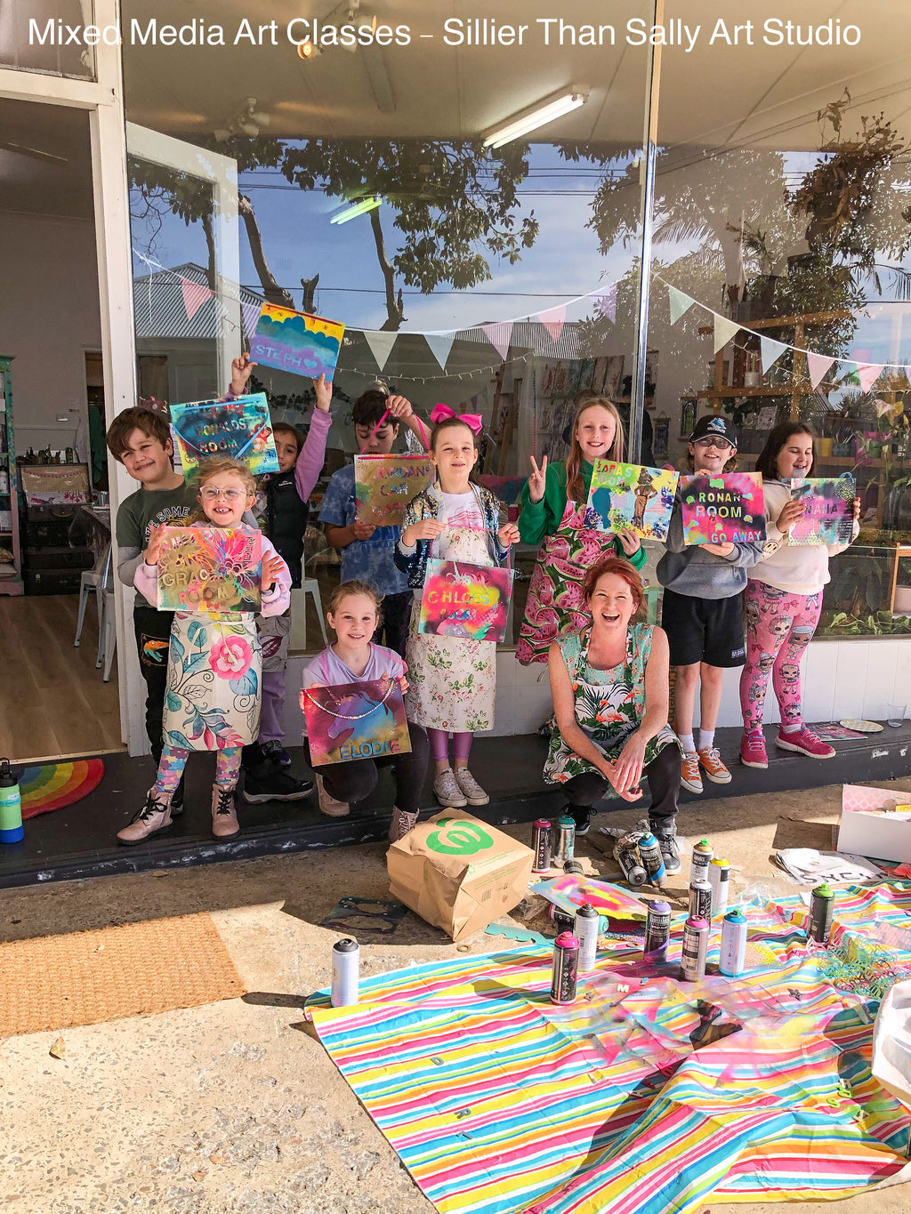 Canvas Paint Day - Thur 3rd Oct - Kids School Holiday Art Class